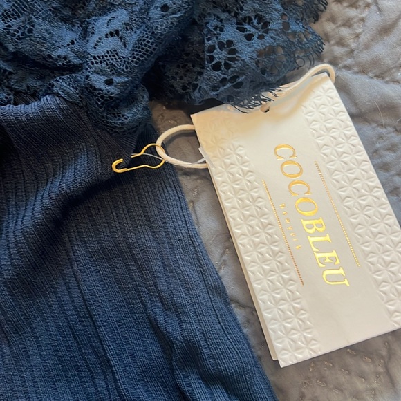 NWT Cocobleu : Blue Lace Blouse - Small - Picture 8 of 9